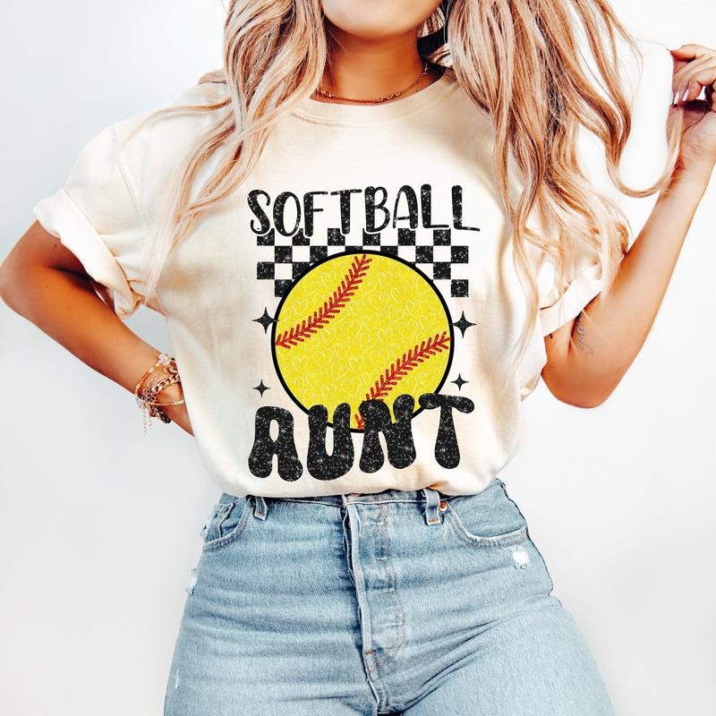 Retro Softball Aunt T-Shirt, Softball T-Shirt, Sports T-Shirt, Softball Mom T-Shirt