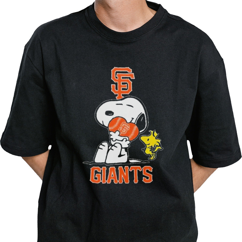Snoopy Hug Heart San Francisco Giants Baseball shirt