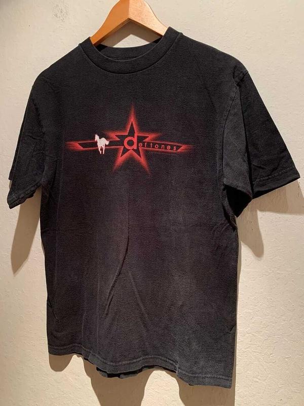 Vintage Deftones White Pony Band T-Shirt 80S , Vintage Deftones 80S rock tour shirt, music vintage tour, tour band shirt