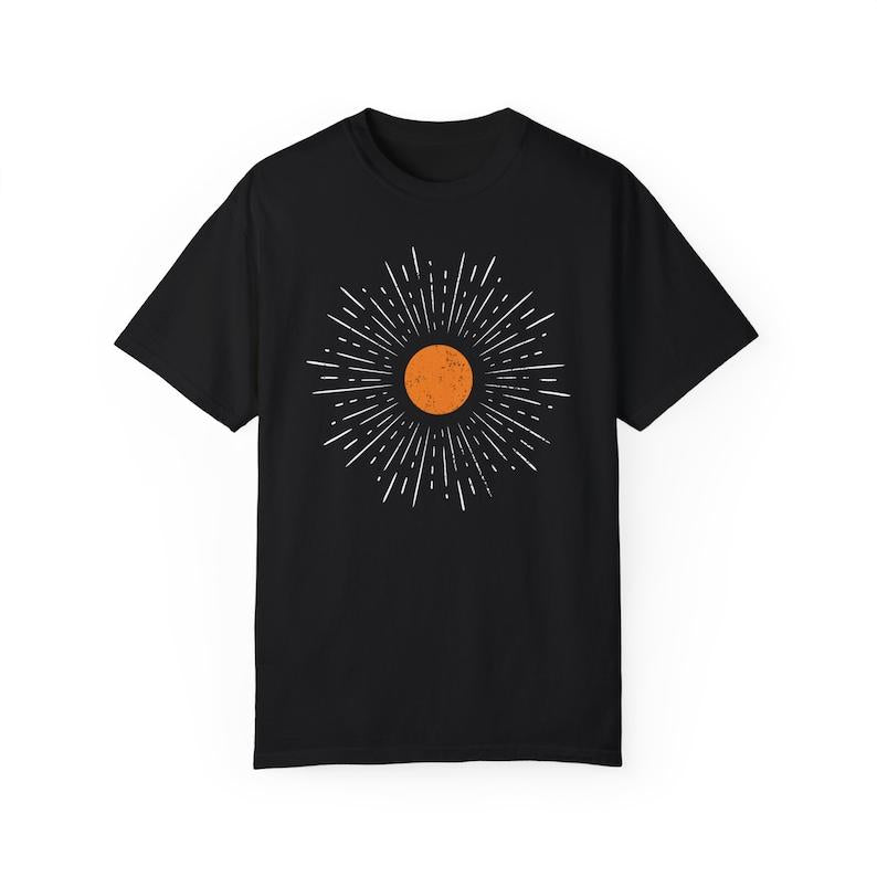 Vintage Minimalistic Sunburst T-shirt, vintage t shirt, women T-shirt, Unisex T-shirt all size S to 3XL Top Womenswear