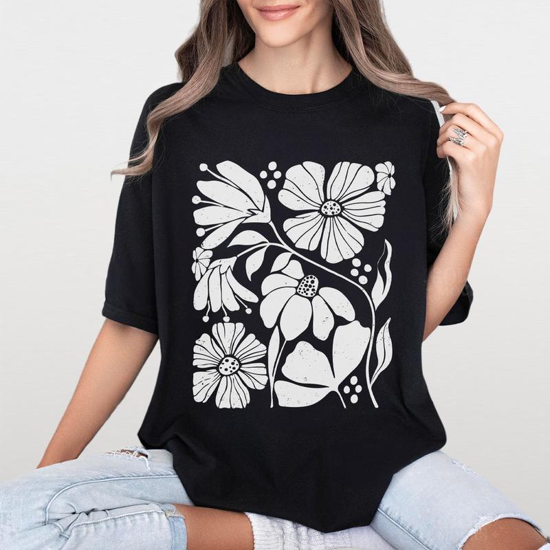 WildFlowers Shirt, Wild Flower Tshirt, Comfort Shirts for Women, Boho Floral Shirt for Her, Vintage Botanical Tee, Gifts For Her, Pastel Floral Nature T-Shirt, Flowers Lover Shirt, Garden Lover Tee, Ladies Shirts, Gifts for Women, Gift for Mom, Women Top