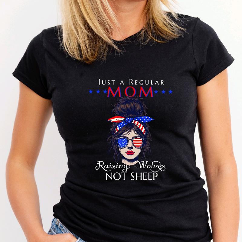 Regular Mom Raising Wolves t-shirt for Women - Top, Womenswear Comfort Comfortable Everyday Printed, Crewneck Cotton Lady