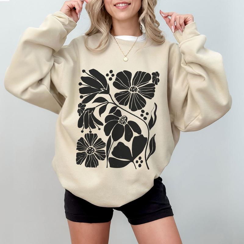 WildFlowers Shirt, Wild Flower Tshirt, Comfort Shirts for Women, Boho Floral Shirt for Her, Vintage Botanical Tee, Gifts For Her, Pastel Floral Nature T-Shirt, Flowers Lover Shirt, Garden Lover Tee, Ladies Shirts, Gifts for Women, Gift for Mom, Women Top