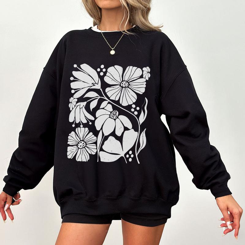 WildFlowers Shirt, Wild Flower Tshirt, Comfort Shirts for Women, Boho Floral Shirt for Her, Vintage Botanical Tee, Gifts For Her, Pastel Floral Nature T-Shirt, Flowers Lover Shirt, Garden Lover Tee, Ladies Shirts, Gifts for Women, Gift for Mom, Women Top