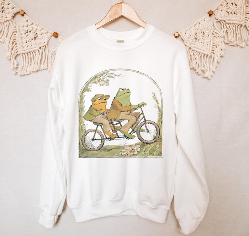 Frog And Toad Crewneck Sweatshirt, Vintage Classic Book Sweatshirt, Cottagecore Aesthetic