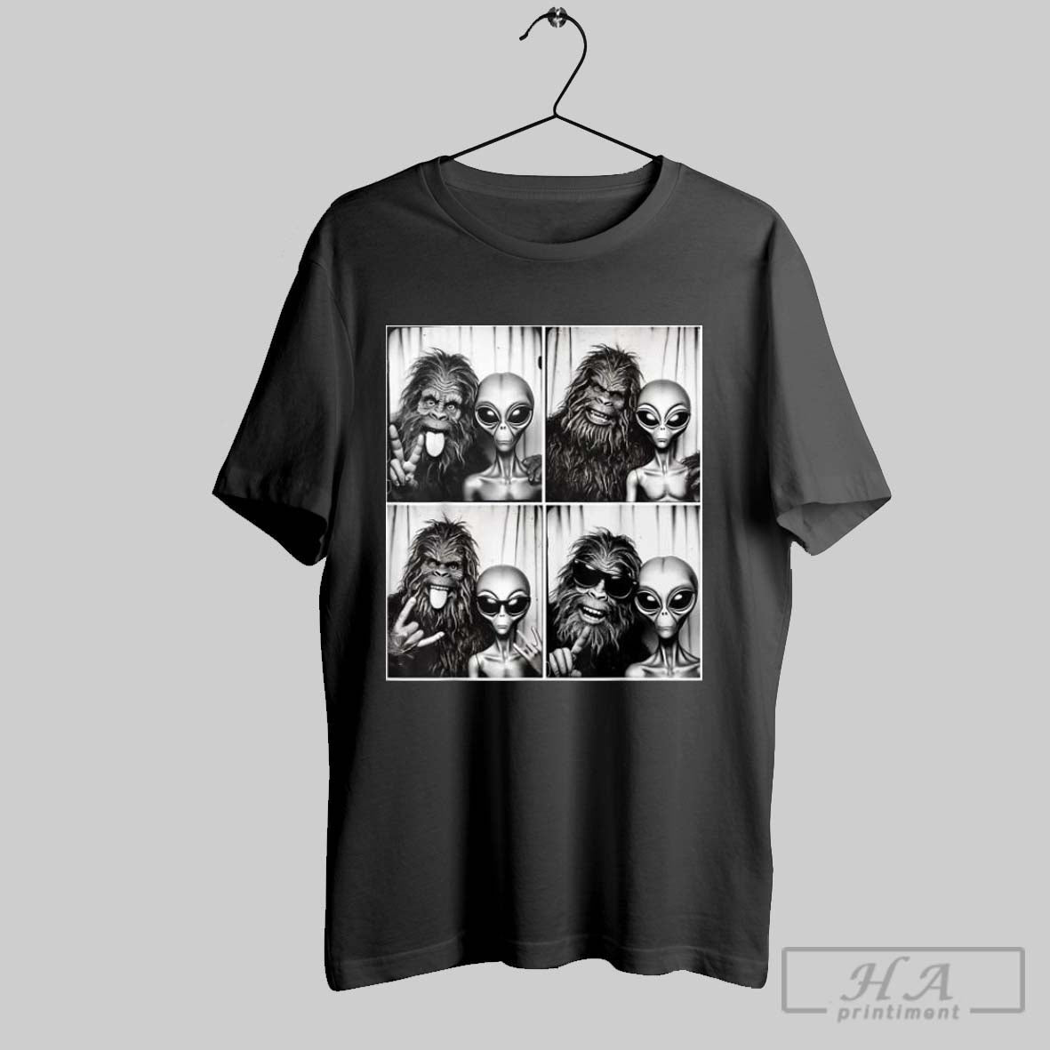 Sasquatch Ufo Bigfoot And Alien Photobooth Photo T Shirts