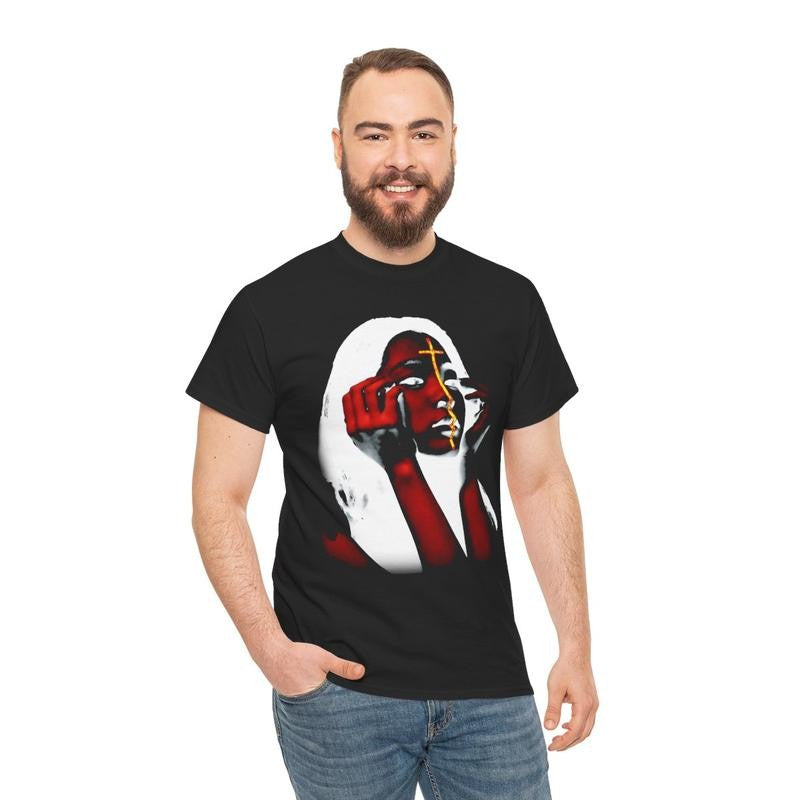 Vintage Flaming Cross Girl Graphic T-Shirt Casual Classic Cotton Menswear Top Retro Comfy Crewneck Shortsleeve Streetwear Tshirt Tee